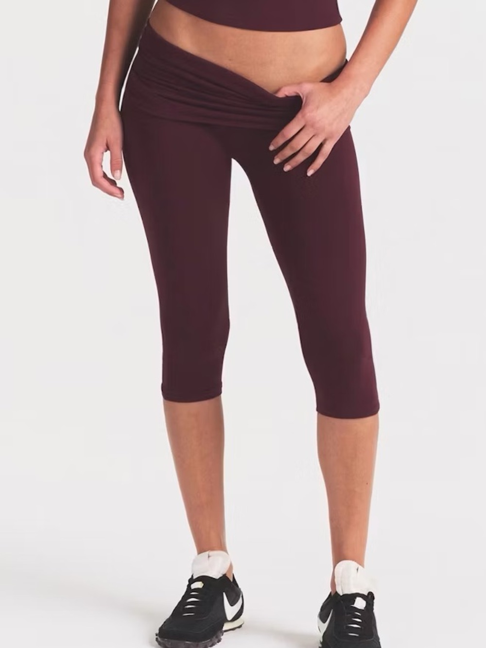 Skims fold over capri currant